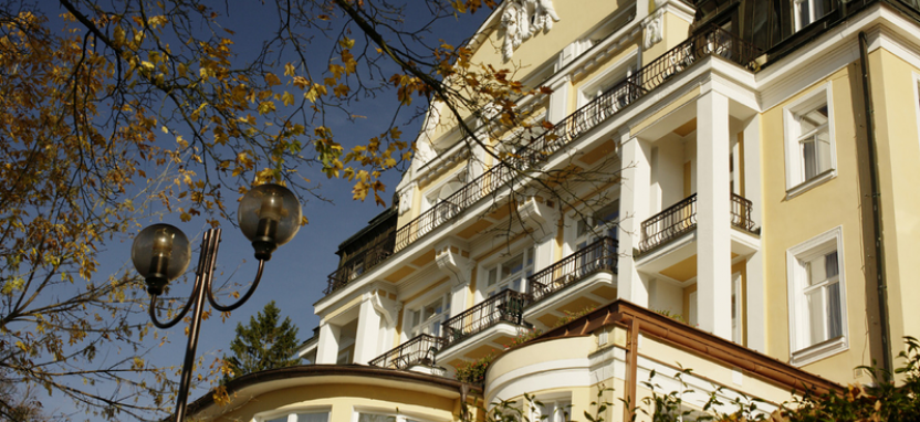 Royal Lazensky Hotel(ex. Spa Sanatorium and Hotel Royal) в Марианских Лазнях забронировать отель.
