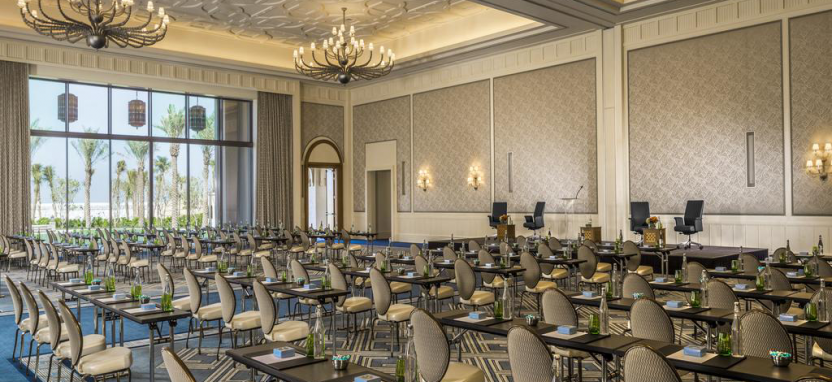 Four Seasons Resort Dubai at Jumeirah Beach забронировать отель.