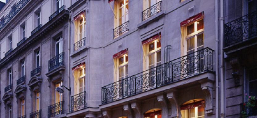 Отель Francois 1er в Париже забронировать отель.