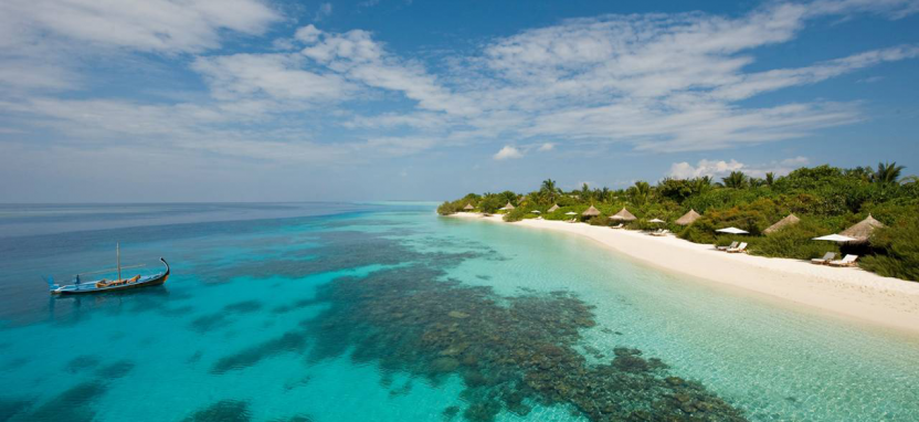 Four Seasons Resort Maldives at Landaa Giraavaru на Мальдивах забронировать отель.