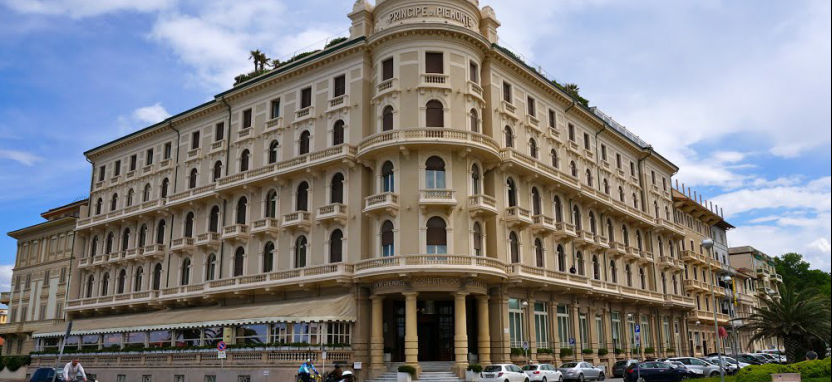 Grand Hotel Principe di Piemonte в Виареджо забронировать отель.