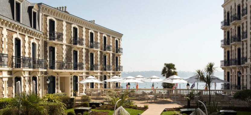 Barriere Le Grand Hotel Dinard 5* в Динаре.