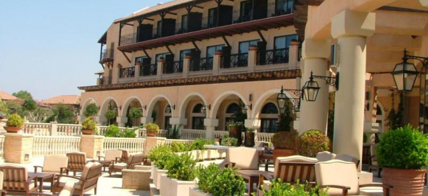 Elysium Hotel 5* отель в Пафосе на острове Кипр.