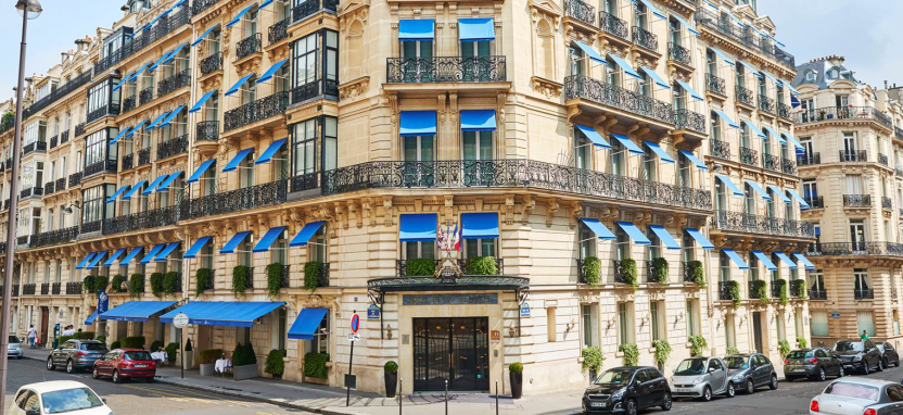 Отель La Tremoille в Париже забронировать отель.
