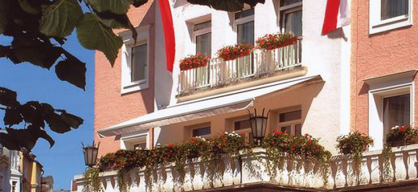 Отель Crowne Plaza Salzburg - The Pitter забронировать отель.