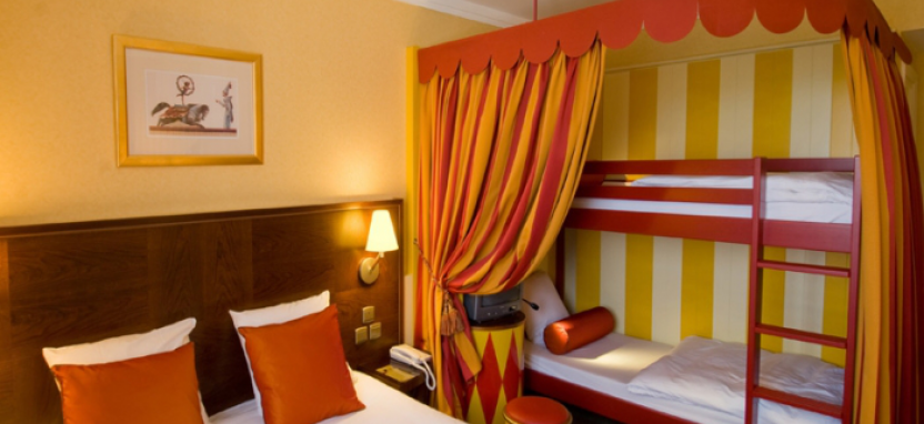 Magic Circus Hotel забронировать отель в Диснейленде Париж.