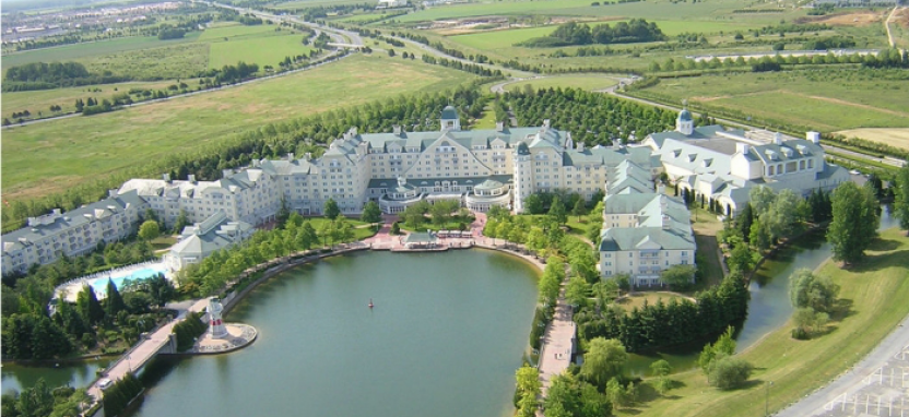 Disney's Newport Bay Club забронировать отель в Диснейленде Париж.