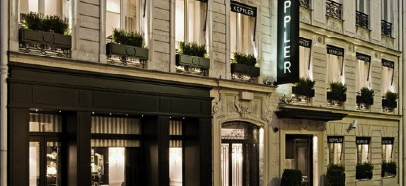 Hotel Keppler в Париже забронировать отель.