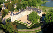 Chateau D'Esclimont в Сен-Симфорьен, замки Долины Луары.