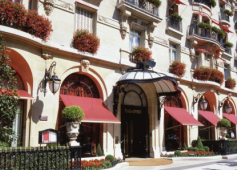 Отель Plaza Athenee в Париже забронировать отель.