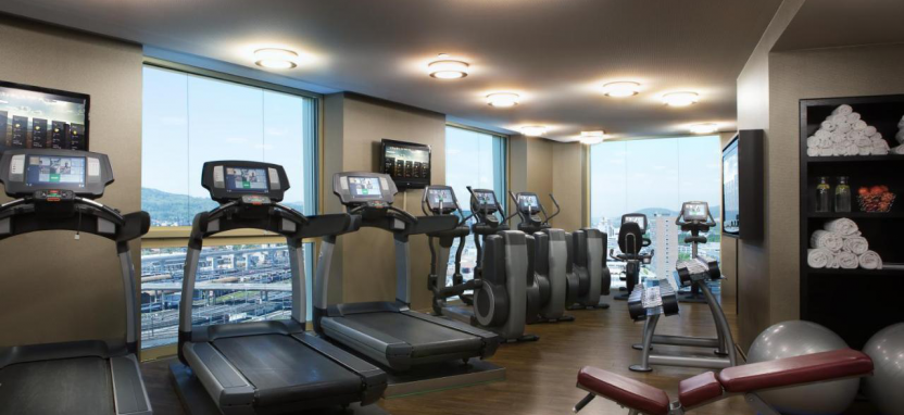 Renaissance Zurich Tower Hotel 5*.