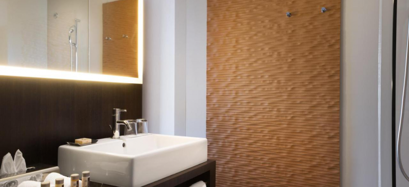 Renaissance Zurich Tower Hotel 5*.