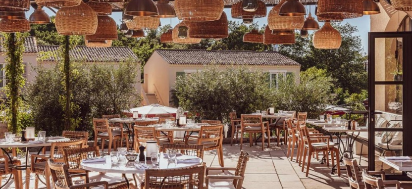 Hotel Lou Pinet 5* (ex. Benkirai) в Сен-Тропе.