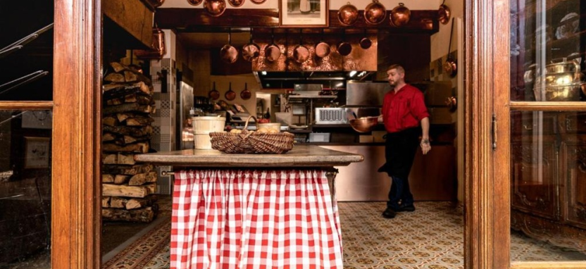 La Mere Poulard 3* в Мон Сен Мишель.