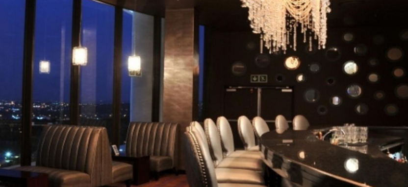 Отель Holiday Inn Sandton в Йоханнесбурге забронировать отель.