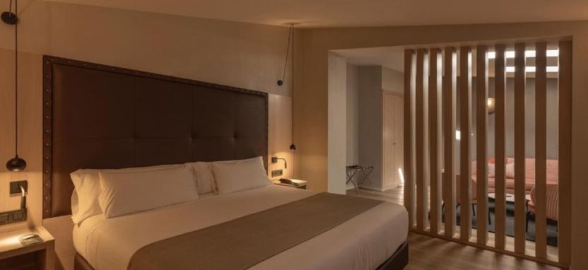 Gran Hotel Barcino 4* в Барселоне