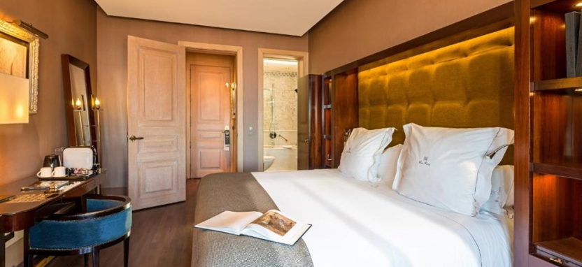 Casa Fuster 5* в Барселоне