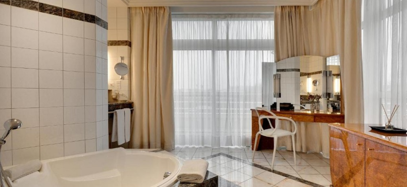 Célestins Spa Thermal & Hotel 5* на курорте Виши во Франции