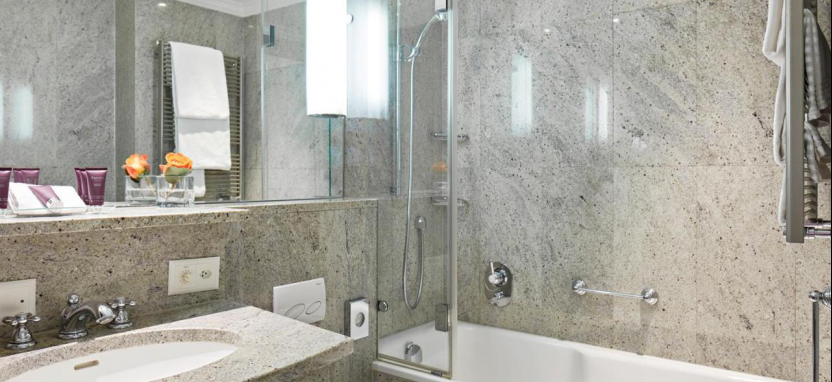 Schweizerhof Zurich 4*