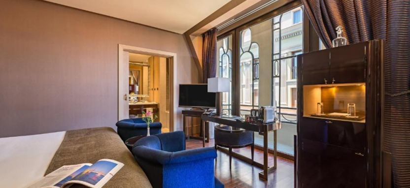 Casa Fuster 5* в Барселоне