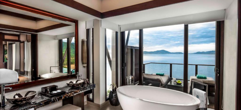 Banyan Tree Lang Co 5* в Хюэ