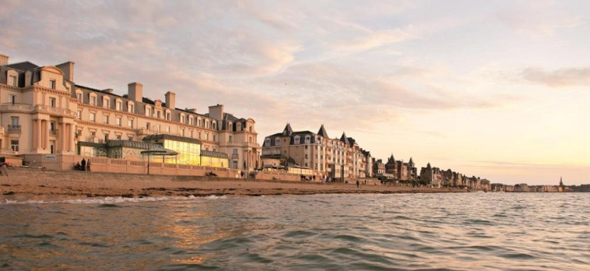 Grand Hotel Des Thermes Saint-Malo 5* в Сен-Мало.