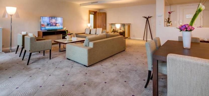 Lausanne Palace & Spa 5* в Лозанне.