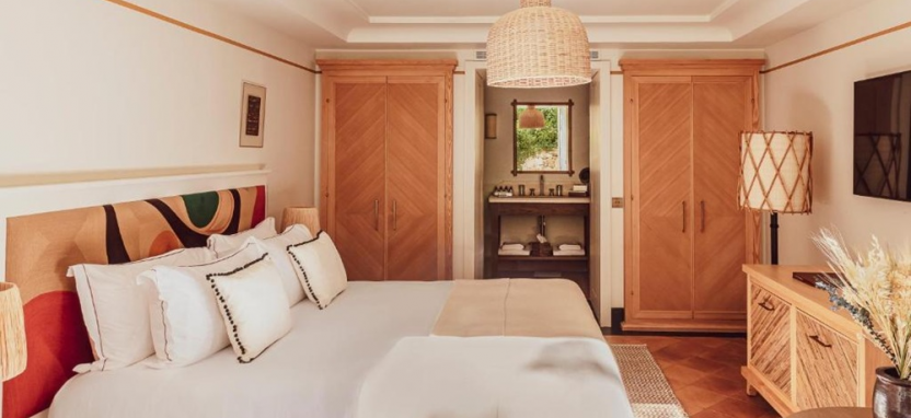 Hotel Lou Pinet 5* (ex. Benkirai) в Сен-Тропе.