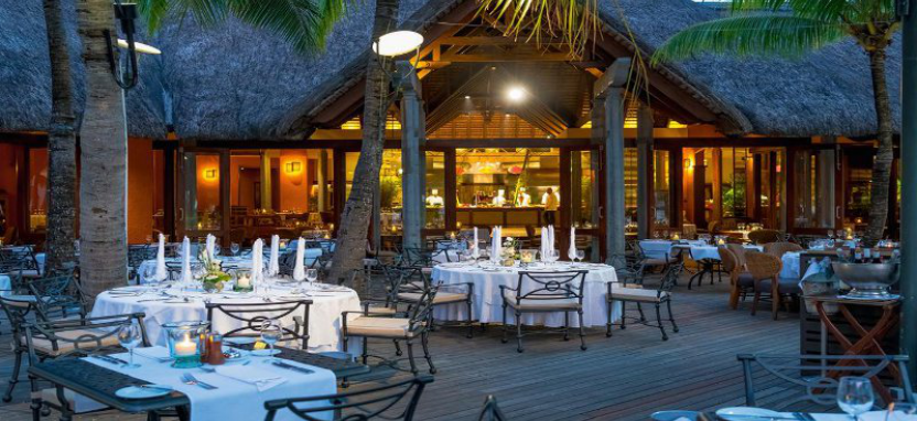 Dinarobin Beachcomber Golf Resort & Spa на острове Маврикий.