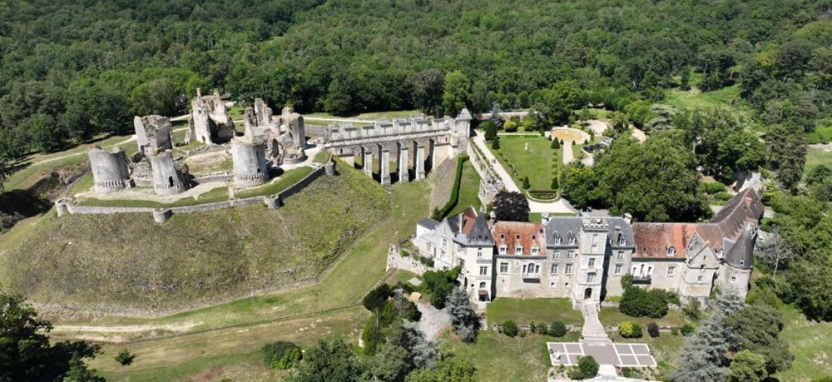 Chateau de Fere 5* в Пикардии.