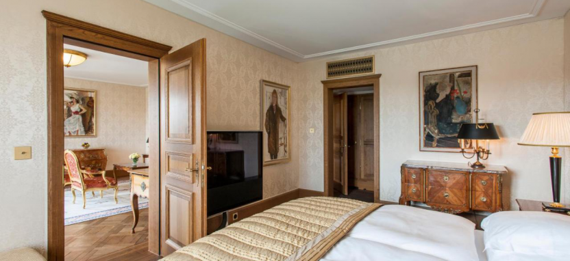 Grand Hotel Les Trois Rois 5* в Базеле.