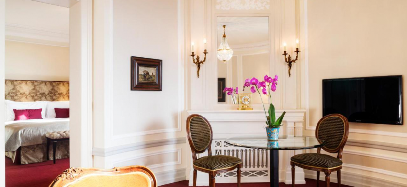 Bellevue Palace 5* в Берне.