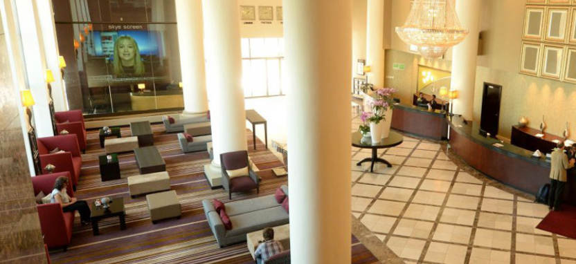 Отель Holiday Inn Sandton в Йоханнесбурге забронировать отель.