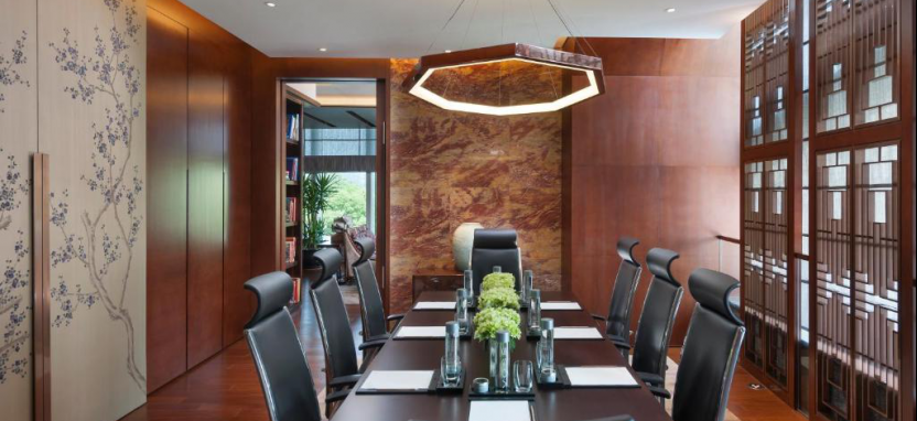 Mandarin Oriental Pudong 5* в Шанхае