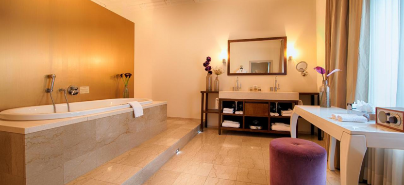 Alden Suite Hotel Splügenschloss Zurich 5* в Цюрихе.