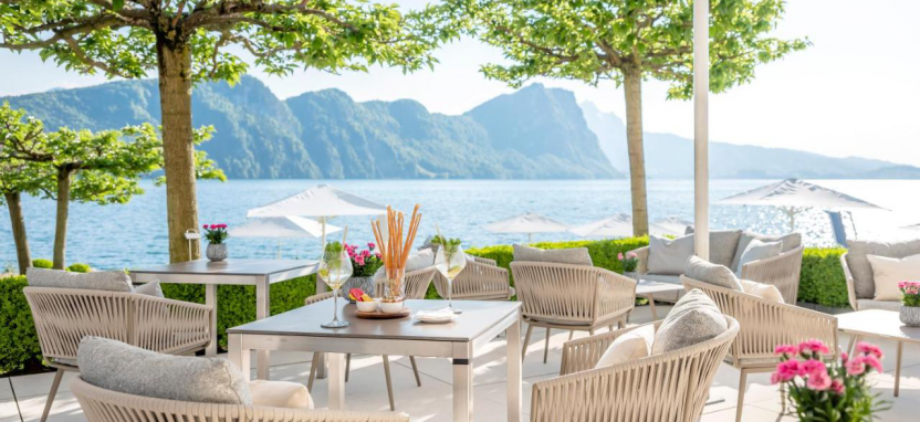 Park Hotel Vitznau 5* (ex. Park Hotel Weggis) на берегу Люцернского озера.