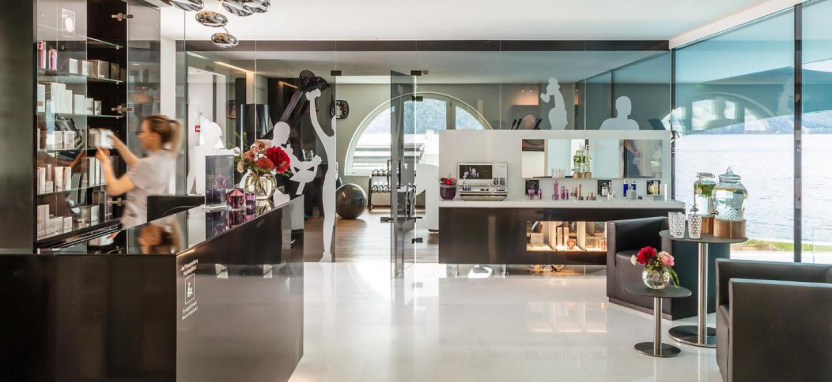 Park Hotel Vitznau 5* (ex. Park Hotel Weggis) на берегу Люцернского озера.