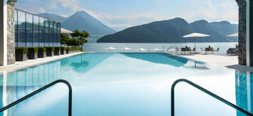 Park Hotel Vitznau 5* (ex. Park Hotel Weggis) на берегу Люцернского озера.