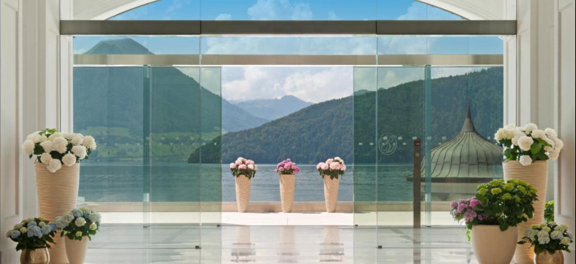 Park Hotel Vitznau 5* (ex. Park Hotel Weggis) на берегу Люцернского озера.