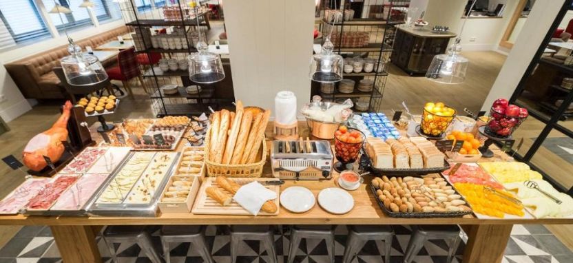 Hotel Barcelona Universal 4* в Барселоне
