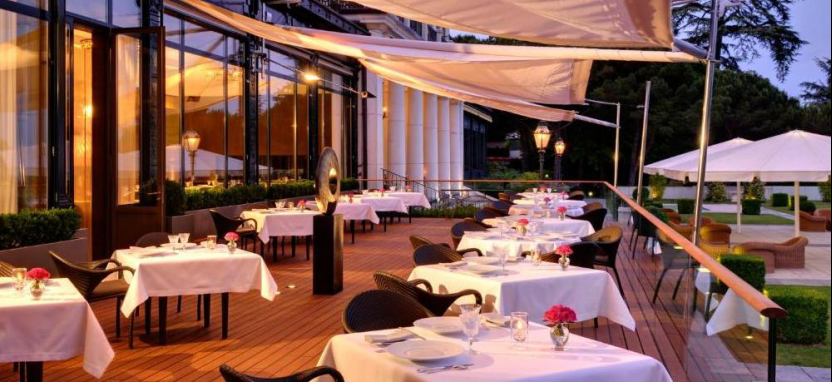 Beau-Rivage Palace 5* в Лозанне.