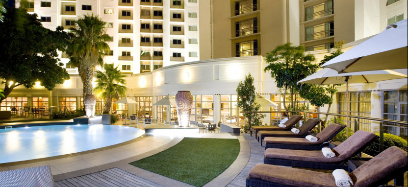 Southern Sun Waterfront Hotel в Кейптауне забронировать отель.