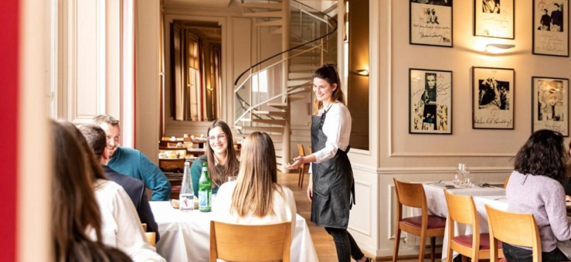 La Mere Poulard 3* в Мон Сен Мишель.