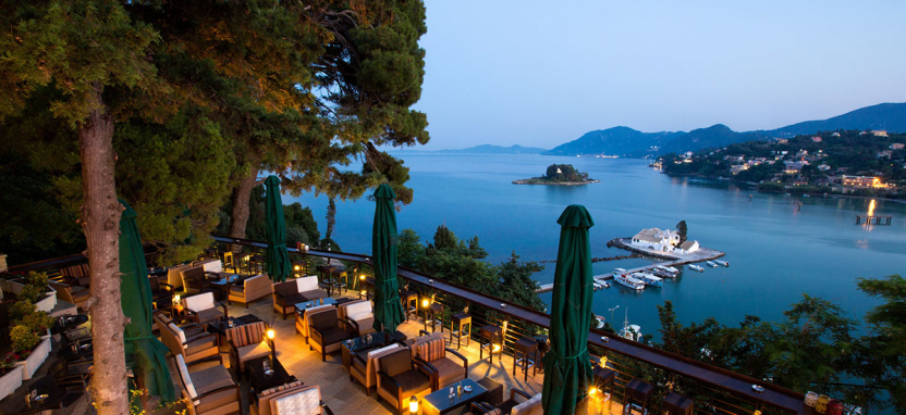 Corfu Holiday Palace Resort & Spa 5* на острове Корфу.