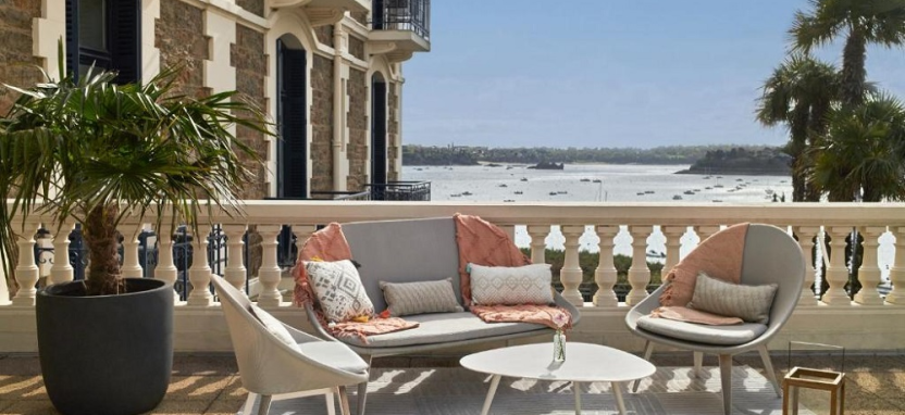 Barriere Le Grand Hotel Dinard 5* в Динаре.