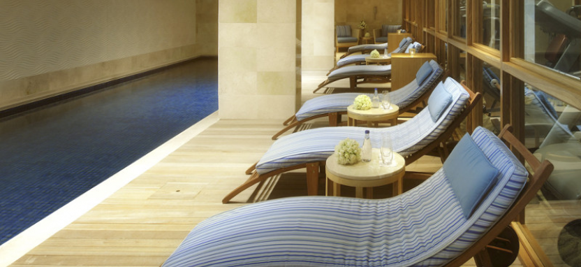 Отель Taj Cape Town забронировать отель.