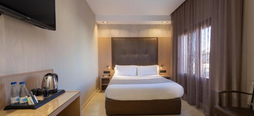Gran Hotel Barcino 4* в Барселоне