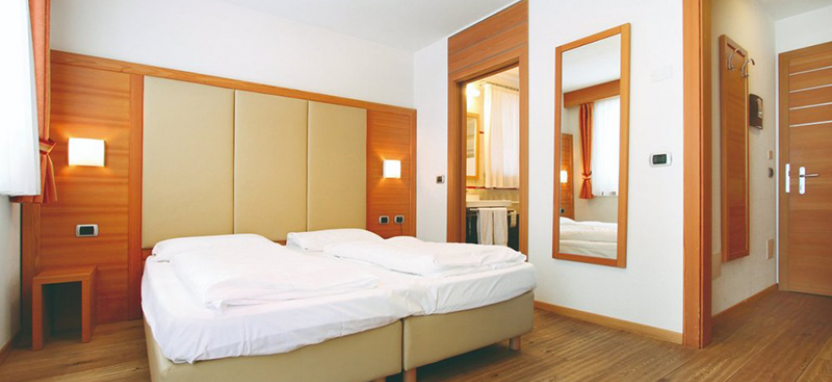 Отель Gran Chalet Soreghes 4* в Кампителло-ди-Фасса, забронировать отель