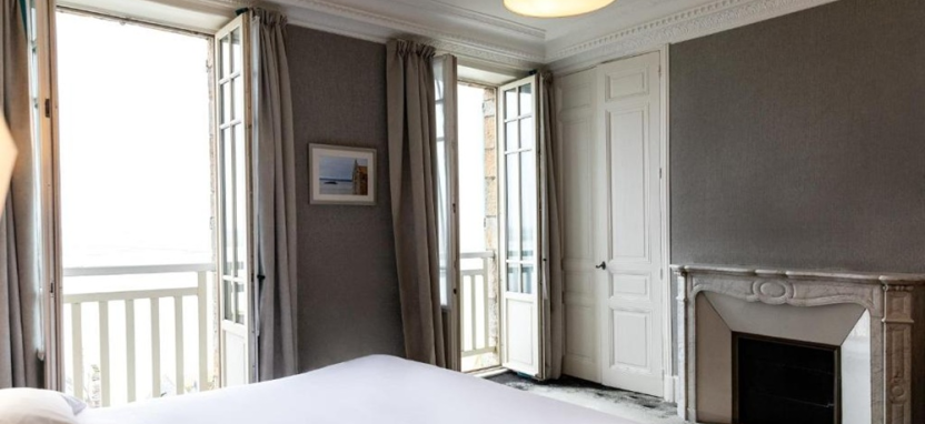 La Mere Poulard 3* в Мон Сен Мишель.