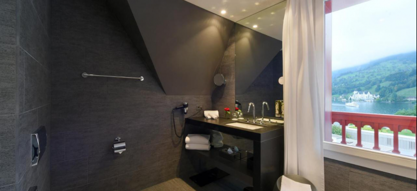 Vitznauerhof 4* на берегу Люцернского озера.